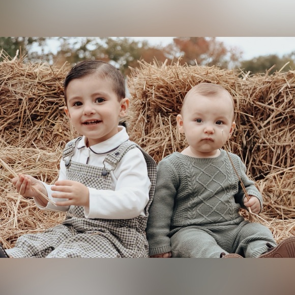 Meet your Posher, Tiffany Rose - Picture 4 of 16